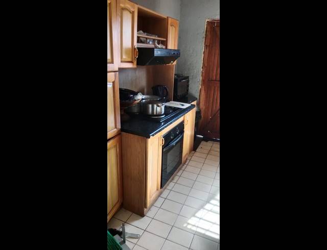 4 BEDROOM HOUSE FOR SALE IN VOSLOORUS EXT